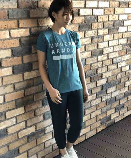 UNDER ARMOUR(アンダーアーマー)の「レディース トレーニング半袖Tシャツ / スレッドボーントレイングラフィックツイストクルー(Tシャツ/カットソー・レディース・グレイッシュブルー/ブラック/ピンク/グレー/レッド・L/M/XL/S/SM/LG/MD)」の13枚目の写真