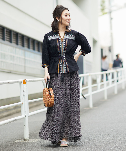 RIVE DROITE（リヴドロワ）の「ポリエステル楊柳シフォンドットロングスカート（スカート・レディース・ブラック/オフホワイト・FREE）」の8枚目の写真