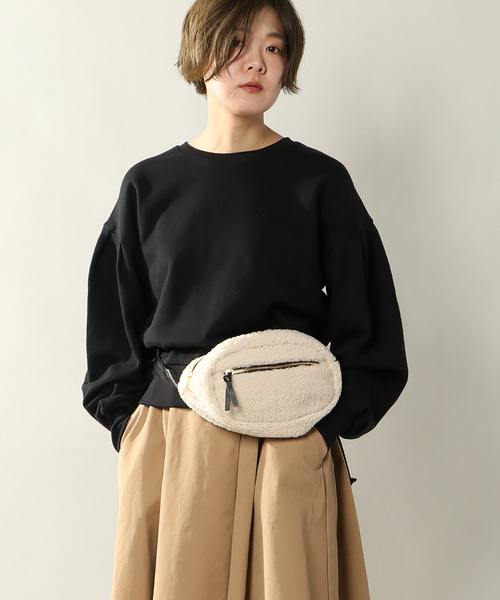 Legato Largo(レガートラルゴ)の「【Legato Largo レガートラルゴ】ボア ボディバッグ(ボディバッグ/ウエストポーチ・レディース・ブラック/ブラウン/アイボリー・ONE SIZE)」の2枚目の写真