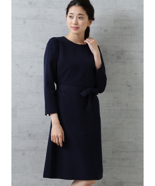 NATURAL BEAUTY BASIC(ナチュラルビューティーベーシック)の「〈WEB限定〉ベルテッドサックワンピース(ワンピース・レディース・チャコールグレー/ネイビー/ブルー・SMALL/MEDIUM/LARGE)」の2枚目の写真