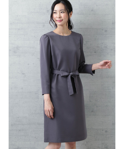 NATURAL BEAUTY BASIC(ナチュラルビューティーベーシック)の「〈WEB限定〉ベルテッドサックワンピース(ワンピース・レディース・チャコールグレー/ネイビー/ブルー・SMALL/MEDIUM/LARGE)」の1枚目の写真
