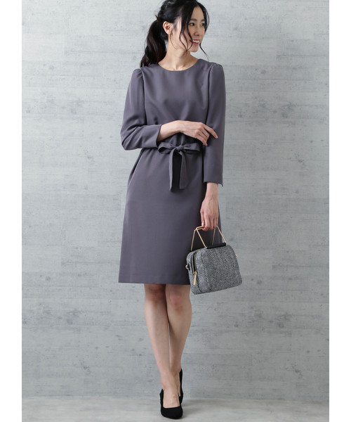 NATURAL BEAUTY BASIC(ナチュラルビューティーベーシック)の「〈WEB限定〉ベルテッドサックワンピース(ワンピース・レディース・チャコールグレー/ネイビー/ブルー・SMALL/MEDIUM/LARGE)」の13枚目の写真