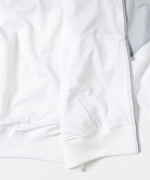 NIKE(ナイキ)の「NIKE / ウィンドランナー ジャケット(ブルゾン・メンズ・ホワイト/ブルー・LARGE/MEDIUM/SMALL/X-LARGE)」の11枚目の写真