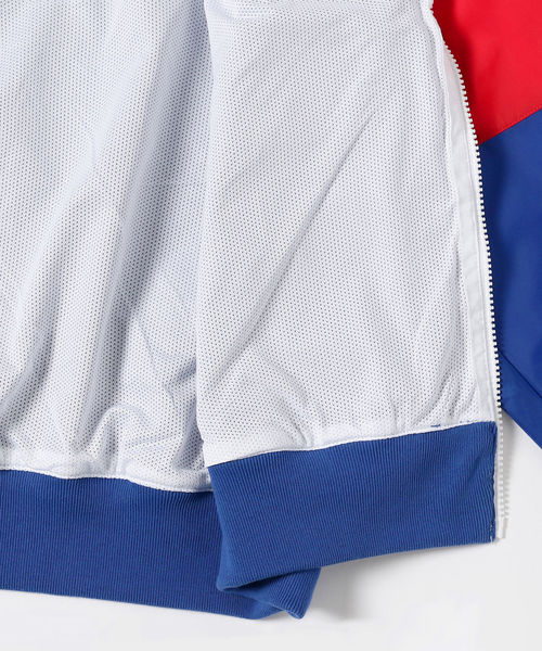 NIKE(ナイキ)の「NIKE / ウィンドランナー ジャケット(ブルゾン・メンズ・ホワイト/ブルー・LARGE/MEDIUM/SMALL/X-LARGE)」の14枚目の写真
