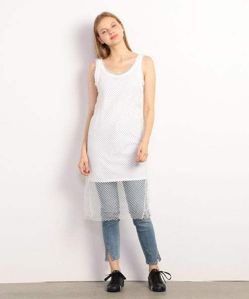 ARMANI EXCHANGE（アルマーニエクスチェンジ）の「【A|Xアルマーニ エクスチェンジ】スタッズ　スーパースキニーデニムパンツ_J19（デニムパンツ・レディース・インディゴブルー・24inch/25inch/26inch/27inch/28inch）」の13枚目の写真