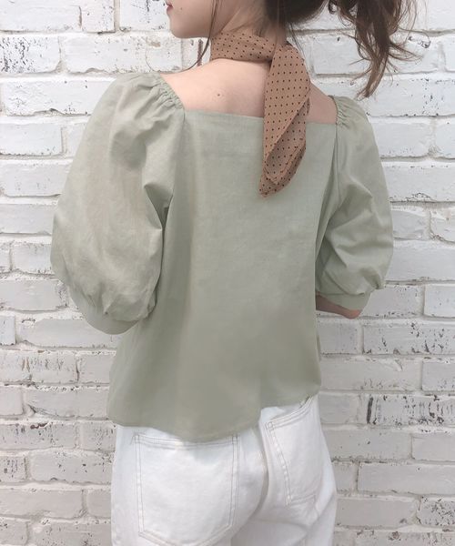 one after another NICE CLAUP（ワンアフターアナザーナイスクラップ）の「スカーフセット麻混ブラウス（シャツ/ブラウス・レディース・ブラック/ブラウン/オフホワイト/グリーン・FREE）」の6枚目の写真