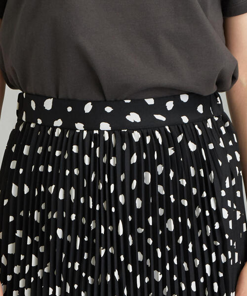 green label relaxing(グリーンレーベルリラクシング)の「<MGHT>FFC ウエストゴム ランダム プリーツ スカート (スカート・レディース・ブラック/その他1/その他2・FREE)」の8枚目の写真