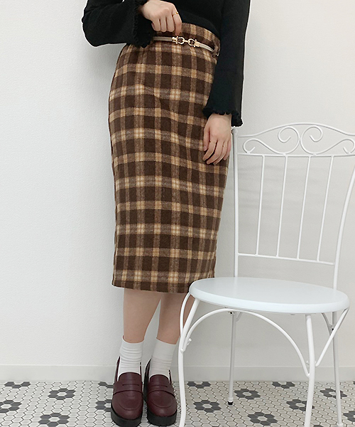 apres jour（アプレジュール）の「厚手チェックナロースカート【ZOZOTOWN限定アイテム】（スカート・レディース・ダークブラウン/ベージュ/ブラウン系その他・フリー）」の5枚目の写真