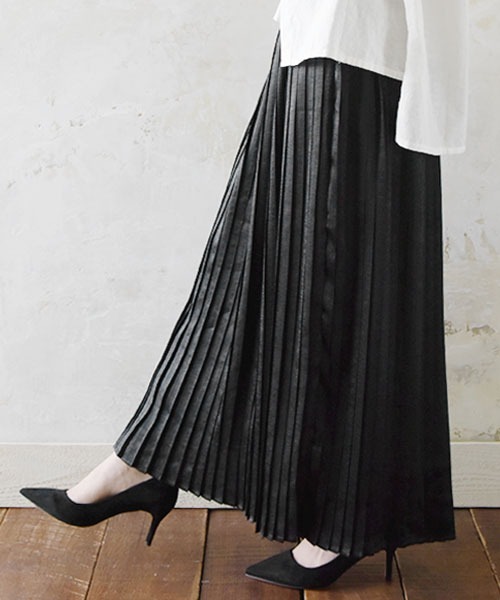 and it_(�A���h�C�b�g)�̃V���L�[�T�e���v���[�c�X�J�[�g(�X�J�[�g)