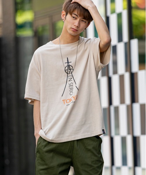 En serio TOKYO（エンソリオトーキョー）の「タワーロゴ ビッグシルエット Tシャツ【TOKYO20XX】（Tシャツ/カットソー・メンズ・ブラック/サンドベージュ/オフホワイト/スモークピンク・L/LL/S/M）」の8枚目の写真