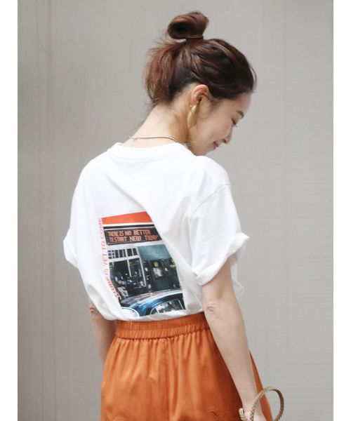 Ungrid（アングリッド）の「カラーフォトTee（Tシャツ/カットソー・レディース・パープル/オフホワイト/ブルー・FREE）」の2枚目の写真