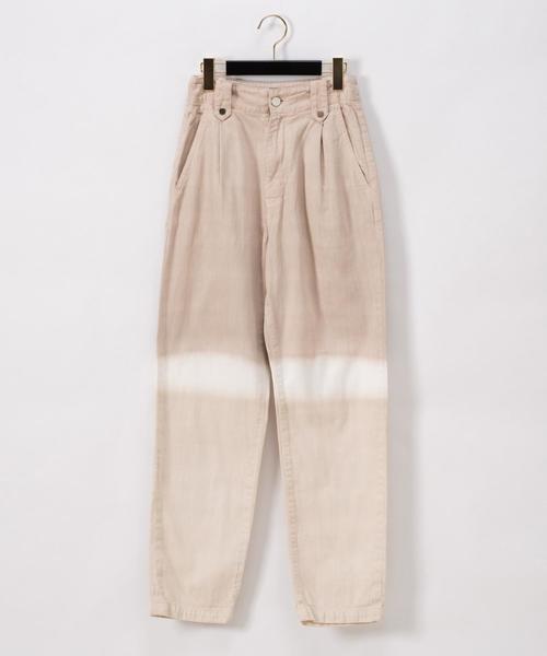 GRACE CONTINENTAL(グレースコンチネンタル)の「テーパードデニムパンツ(デニムパンツ・レディース・ベージュ・36)」の1枚目の写真