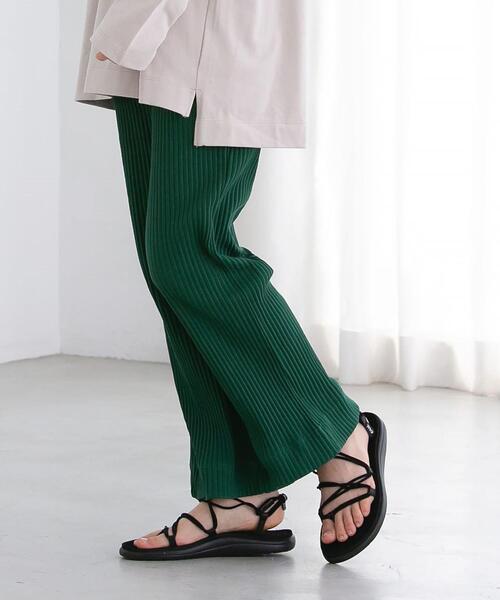 FEELING MADE（フィーリングメイド）の「FEELING MADE ストレッチリブ フレアパンツ（その他パンツ・レディース・ブラック/ケリー/ベージュ・LARGE/SMALL/MEDIUM）」の4枚目の写真