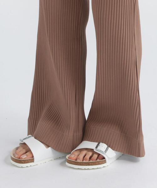 FEELING MADE（フィーリングメイド）の「FEELING MADE ストレッチリブ フレアパンツ（その他パンツ・レディース・ブラック/ケリー/ベージュ・LARGE/SMALL/MEDIUM）」の22枚目の写真