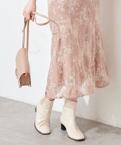 natural couture(ナチュラルクチュール)の「スクエアトゥステッチブーツ(ブーツ・レディース・アイボリー/ベージュ・MEDIUM/LARGE/SMALL)」の2枚目の写真