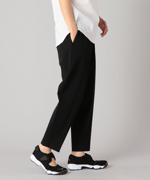 SHIPS（シップス）の「【WEB限定】SHIPS: ≪セットアップ対応≫ DEPEND TRICOT 1タック テーパード イージー パンツ（スラックス・メンズ・ブラック/カーキ/ロイヤルブルー・SMALL/MEDIUM/LARGE/X-LARGE）」の6枚目の写真