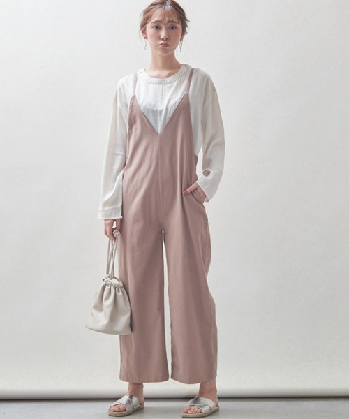 STYLEBLOCK(スタイルブロック)の「コットンリネンVネックオールインワン(サロペット/オーバーオール・レディース・ブラック/ベージュ/サンドベージュ/ナチュラル・FREE)」の3枚目の写真