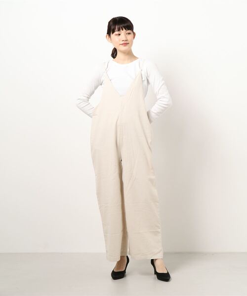 STYLEBLOCK(スタイルブロック)の「コットンリネンVネックオールインワン(サロペット/オーバーオール・レディース・ブラック/ベージュ/サンドベージュ/ナチュラル・FREE)」の7枚目の写真