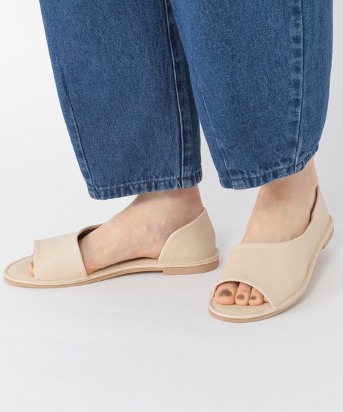 studio CLIP(スタディオクリップ)の「オープントゥパンプス(パンプス・レディース・ブラック/ベージュ/アイボリー・MEDIUM/LARGE)」の3枚目の写真