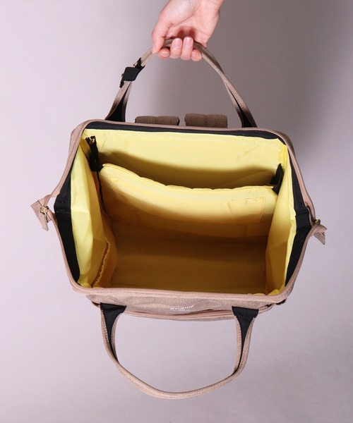 anello（アネロ）の「(LF)【anello】がばっと開く 口金 バックパック(ラージサイズ)（バックパック/リュック・レディース・ライトグレー/ブラック/ネイビー/グレー/マスタード/トリコロール/ベージュ・ONE SIZE）」の9枚目の写真