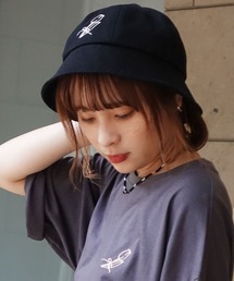 anown | ワンポイント フロント花刺繍バケットハット【イラストレーターden×anown 限定コラボ】(ハット)