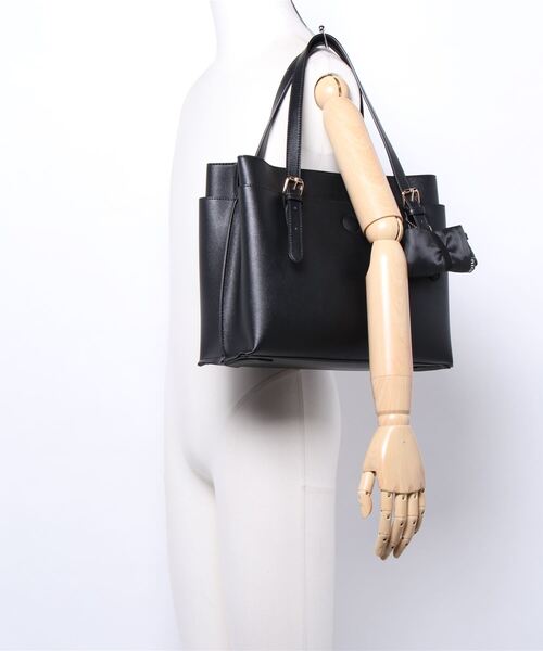 m.f.editorial（エムエフエディトリアル）の「エムエフエディトリアルレディース/m.f.editorial：Women 一枚革風ベルトハンドル トートバッグ A4対応（エコバッグ付）（トートバッグ・レディース・ベージュ/ブラック・FREE）」の6枚目の写真