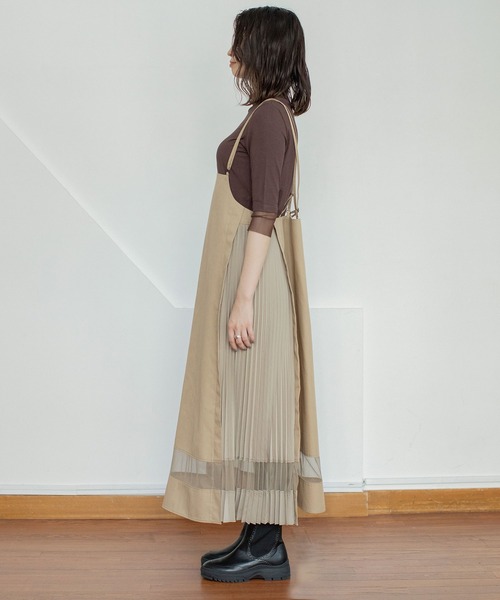 MARECHAL TERRE(マルシャルテル)の「プリーツコンビネーションジャンパースカート(ジャンパースカート・レディース・ブラック/ベージュ/ブラウン/インディゴブルー・MEDIUM)」の12枚目の写真