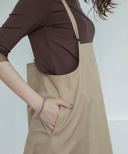 MARECHAL TERRE(マルシャルテル)の「プリーツコンビネーションジャンパースカート(ジャンパースカート・レディース・ブラック/ベージュ/ブラウン/インディゴブルー・MEDIUM)」の14枚目の写真