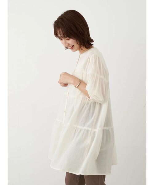 earth music&ecology（アースミュージックアンドエコロジー）の「ティアードチュニック ＊（Tシャツ/カットソー・レディース・サックスブルー/ホワイト系その他2/オフホワイト/ブラック/ピンクベージュ・FREE）」の7枚目の写真