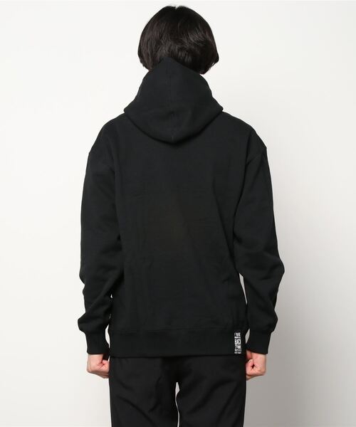 Back Channel（バックチャンネル）の「SMOKE COLLEGE LOGO PULLOVER PARKA（パーカー・メンズ・ブラック/ミックスグレー/ベージュ系その他・MEDIUM/LARGE/X-LARGE/XX-LARGE）」の14枚目の写真
