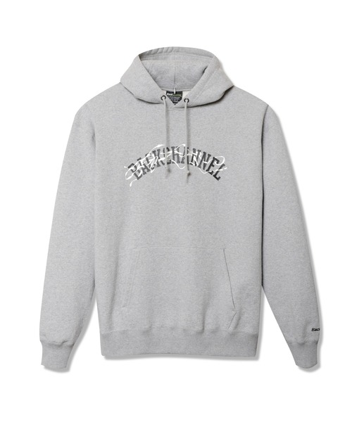 Back Channel（バックチャンネル）の「SMOKE COLLEGE LOGO PULLOVER PARKA（パーカー・メンズ・ブラック/ミックスグレー/ベージュ系その他・MEDIUM/LARGE/X-LARGE/XX-LARGE）」の2枚目の写真