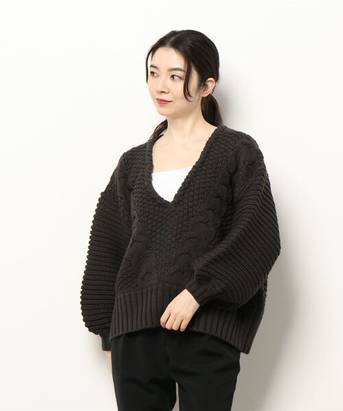 インドネシアVネックケーブルニットトップス[C5532]（ニット/セーター