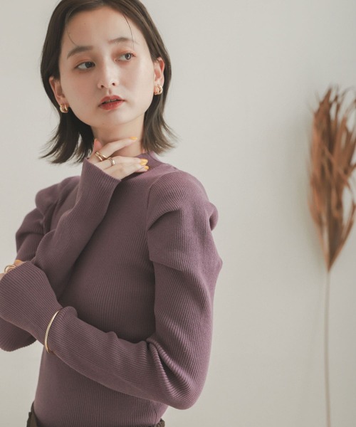 SENSE OF PLACE by URBAN RESEARCH（センスオブプレイスバイアーバンリサーチ）の「ショルダータックセーター（ニット/セーター・レディース・ブラック/アイボリー/キャメル/ラベンダー・ONE）」の4枚目の写真