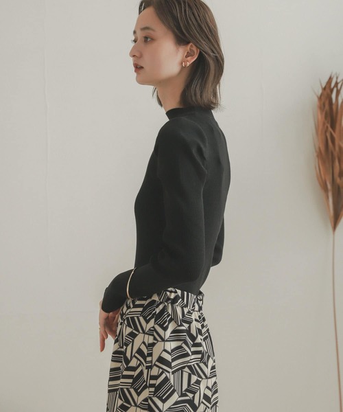 SENSE OF PLACE by URBAN RESEARCH（センスオブプレイスバイアーバンリサーチ）の「ショルダータックセーター（ニット/セーター・レディース・ブラック/アイボリー/キャメル/ラベンダー・ONE）」の19枚目の写真