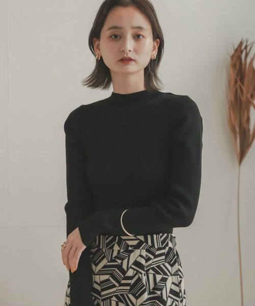 SENSE OF PLACE by URBAN RESEARCH（センスオブプレイスバイアーバンリサーチ）の「ショルダータックセーター（ニット/セーター・レディース・ブラック/アイボリー/キャメル/ラベンダー・ONE）」の20枚目の写真