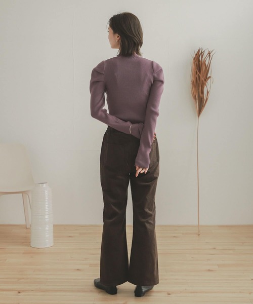 SENSE OF PLACE by URBAN RESEARCH（センスオブプレイスバイアーバンリサーチ）の「ショルダータックセーター（ニット/セーター・レディース・ブラック/アイボリー/キャメル/ラベンダー・ONE）」の5枚目の写真