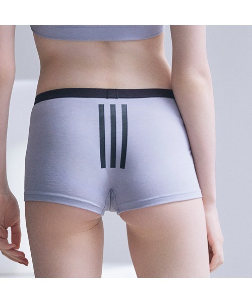 adidas(アディダス)の「adidas/アディダス ビッグロゴ ハーフショーツ 吸汗速乾(ショーツ・レディース・ブルー/ベージュ系その他/霜降りグレー/ブラック/ダークブルー/オレンジ/グレー系その他/ピンク系その他・X-LARGE/MEDIUM/LARGE/SMALL)」の20枚目の写真