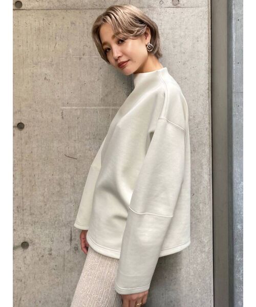 EMODA（エモダ）の「ボンディングボトルプルオーバー（Tシャツ/カットソー・レディース・ブラック/ブラウン/アイボリー・FREE）」の7枚目の写真