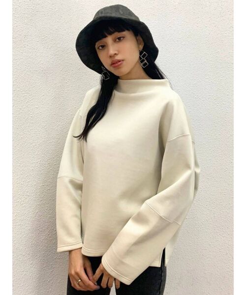 EMODA（エモダ）の「ボンディングボトルプルオーバー（Tシャツ/カットソー・レディース・ブラック/ブラウン/アイボリー・FREE）」の11枚目の写真