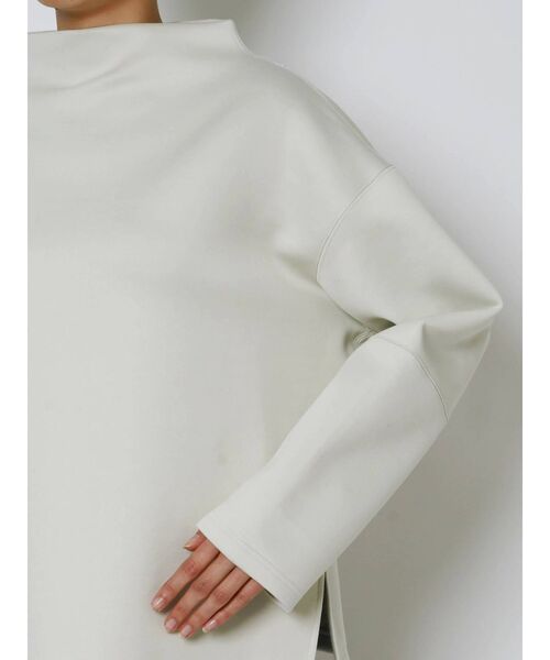 EMODA（エモダ）の「ボンディングボトルプルオーバー（Tシャツ/カットソー・レディース・ブラック/ブラウン/アイボリー・FREE）」の22枚目の写真