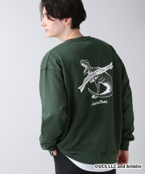 RAGEBLUE（レイジブルー）の「MOVIEイラスト/裏毛スウェットクルー/254639（スウェット・メンズ・ブラック/ダークグリーン/オフホワイト/ダークブラウン/ブルー・LARGE/SMALL/MEDIUM）」の4枚目の写真