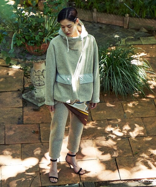 Aresense（アーセンス）の「BURLAP OUTFITTER × Aresense/バーラップアウトフィッター 別注ニットフリースパンツ（スウェットパンツ・レディース・ブラック/オフホワイト・SMALL/MEDIUM）」の7枚目の写真