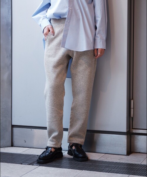 Aresense（アーセンス）の「BURLAP OUTFITTER × Aresense/バーラップアウトフィッター 別注ニットフリースパンツ（スウェットパンツ・レディース・ブラック/オフホワイト・SMALL/MEDIUM）」の3枚目の写真