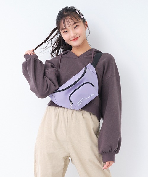 LOVETOXIC(ラブトキシック)の「合皮ウエストBAG(ボディバッグ/ウエストポーチ・キッズ・ベージュ/ラベンダー/ブラック・FREE)」の1枚目の写真