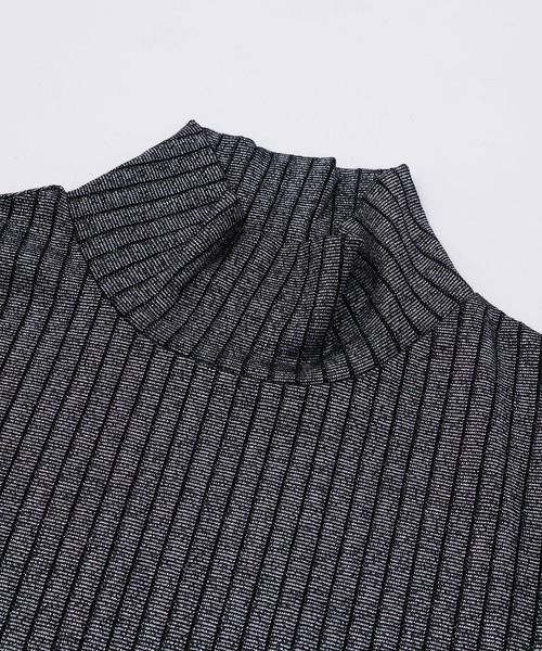 X-girl(エックスガール)の「GLITTER HIGH NECK TOP(Tシャツ/カットソー・レディース・ホワイト/ブラック/ライトパープル・S/M)」の6枚目の写真
