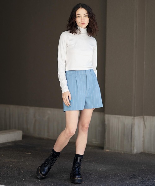 X-girl(エックスガール)の「GLITTER HIGH NECK TOP(Tシャツ/カットソー・レディース・ホワイト/ブラック/ライトパープル・S/M)」の12枚目の写真