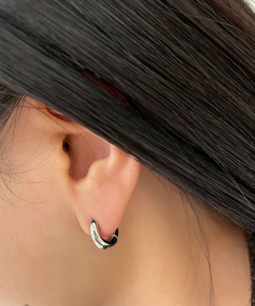 Me%（ミィパーセント）の「プックリフープワンタッチピアス（ピアス（両耳用）・レディース・グレー系その他/イエロー系その他・FREE）」の7枚目の写真