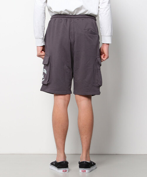 VISION STREET WEAR(ヴィジョンストリートウェア)の「VISION STREET WEAR 発泡ロゴ裏毛カーゴスウェットショーツ(カーゴパンツ・メンズ・チャコールグレー/ネイビー/グリーン/キナリ・LL/M/L)」の6枚目の写真