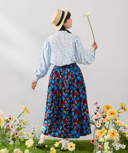 MERLOT（メルロー）の「フラワータックスカート（スカート・レディース・ナチュラル/ブラック・FREE）」の5枚目の写真