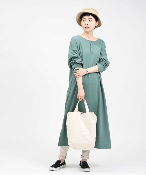 HONEYSUCKLE ROSE（ハニーサックルローズ）の「【HONEYSUCKLE ROSE】ヘンリーネックワンピース（ワンピース・レディース・オリーブ/ベージュ/ダークグレー・M/L）」の13枚目の写真